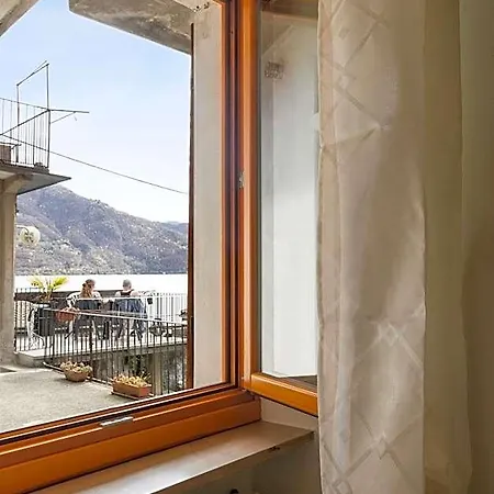 Le Finestre Sul - Maggiore Estate By Ginin Appartement