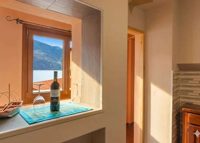 Le Finestre Sul - Maggiore Estate By Ginin * Cannobio