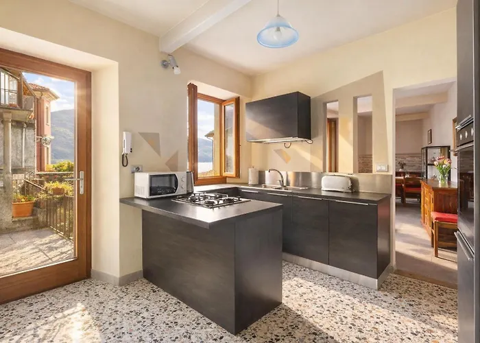 Le Finestre Sul - Maggiore Estate By Ginin Apartman